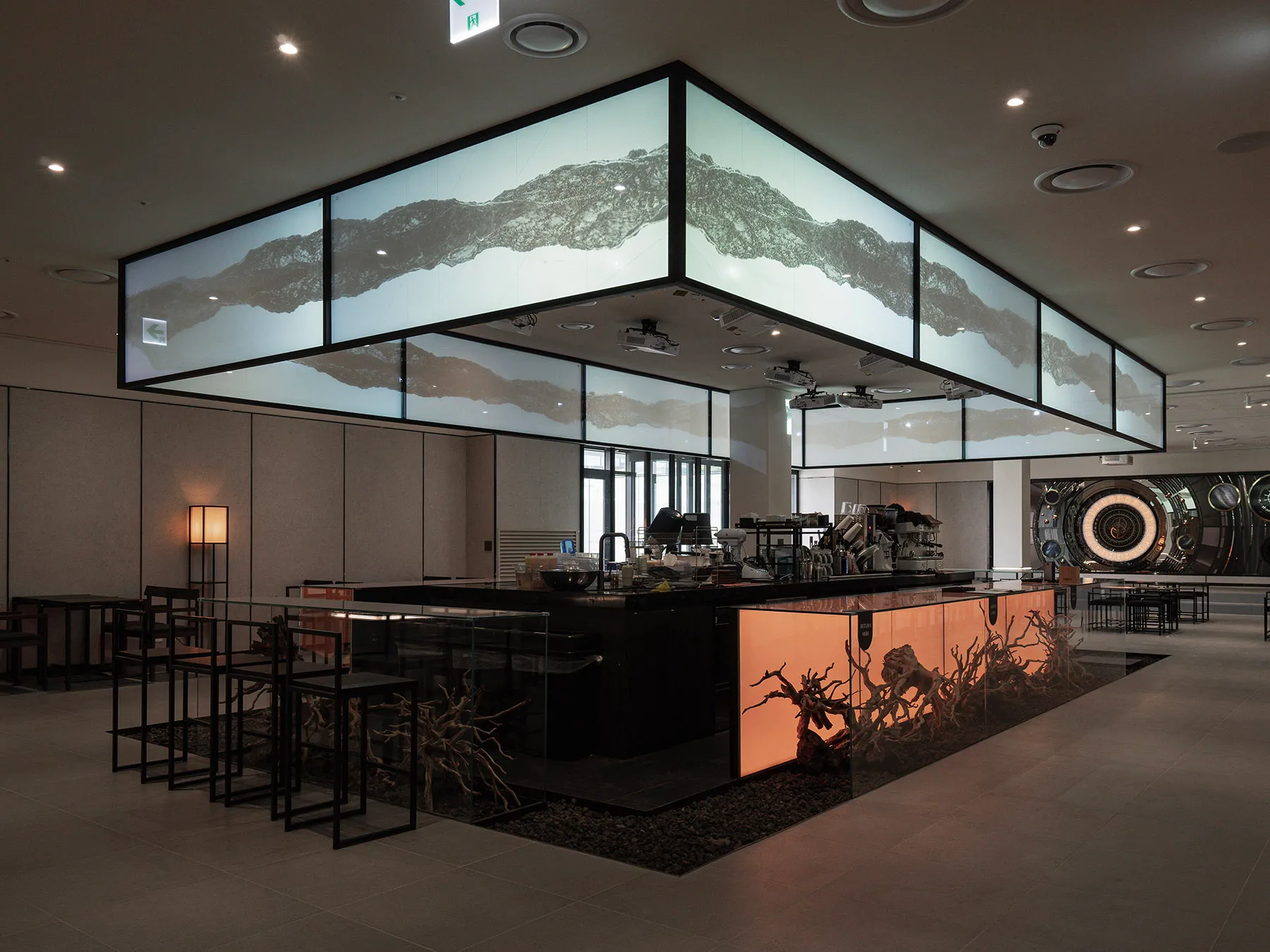 Cafe La 3